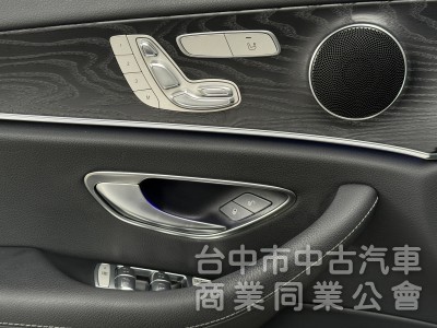 2019 M-Benz E-Class Sedan E300運動版