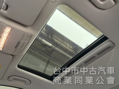 2019 M-Benz E-Class Sedan E300運動版
