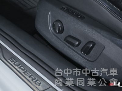 2022 Skoda Superb Combi 2.0 TSI SportPlus 4x4