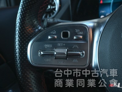 2023 M-Benz GLA 180豪華版