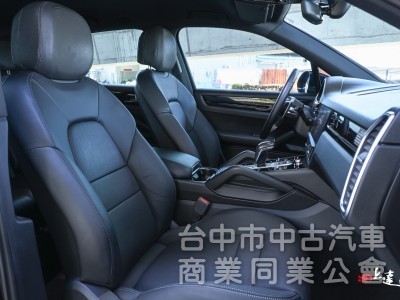 2018 Porsche Cayenne V6