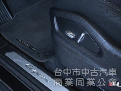 2018 Porsche Cayenne V6