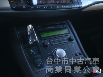 2011 Lexus CT 200h 豪華版