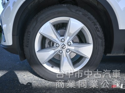 2023 Volvo XC40 Plus T2