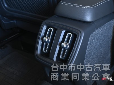 2023 Volvo XC40 Plus T2