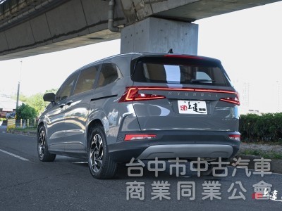2023 Hyundai Custin GLT-B VIP 