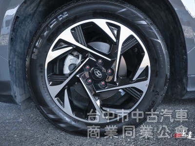 2023 Hyundai Custin GLT-B VIP 