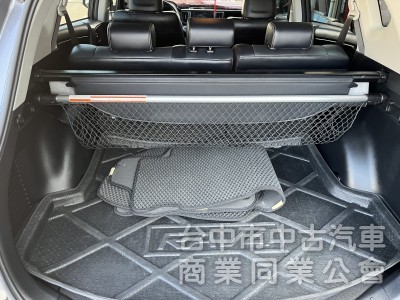 2017年 RAV4 2.0尊爵 有ACC版本 車道偏移警示