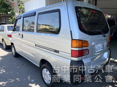 2009年 菱利 1.2 廂型車 內外漂亮 原廠保養