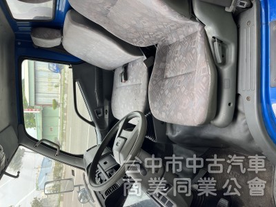 2003年 堅達三噸半 六輪  含車廂！