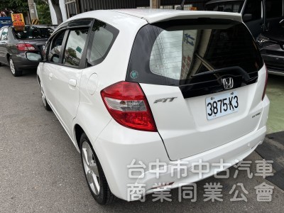 2012年 FIT VTI-S版 白色 原鈑件 定速