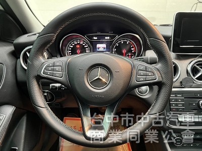 BENZ(賓士)GLA200賓士 全景天窗