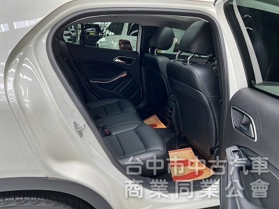 BENZ(賓士)GLA200賓士 全景天窗