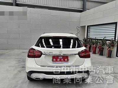 BENZ(賓士)GLA200賓士 全景天窗