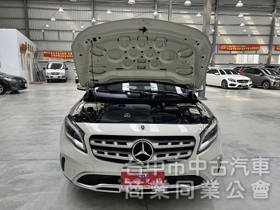 BENZ(賓士)GLA200賓士 全景天窗