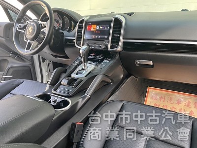 PORSCHE(保時捷)CAYENNE