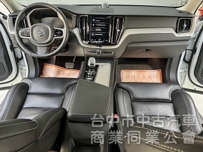 Volvo(富豪)XC-60 T8 Inscription 2.0 氣壓懸吊 電尾門 通風座椅