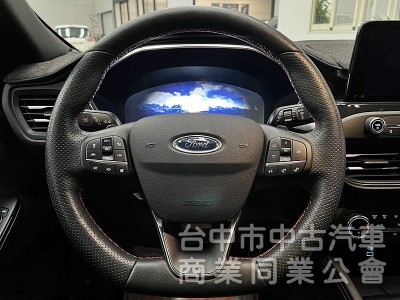 FORD(福特)KUGA 2.0 ST-LINE 電動尾門 無線充電