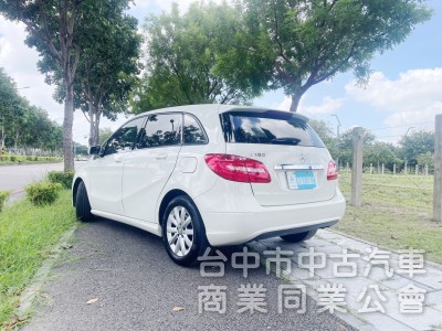 2013年 M-Benz B180 1.6T汽油渦輪 全新改款