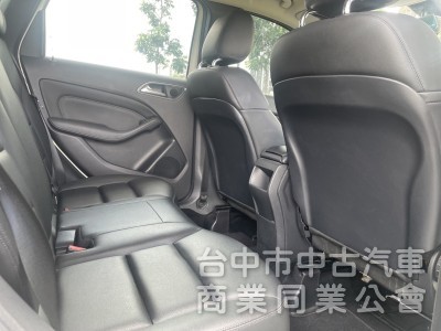 2013年 M-Benz B180 1.6T汽油渦輪 全新改款