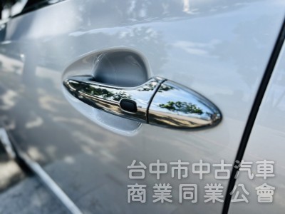 2011年出廠 LEXUS ES240 2.4 Navi版