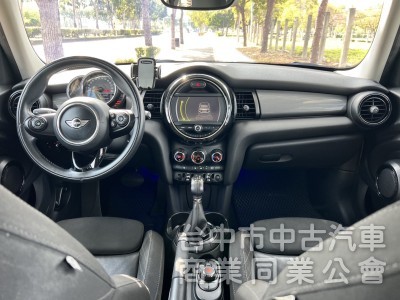 2015年款（2014年底出廠）全新改款 MINI Cooper 1.5T汽油渦輪 5門Hatch