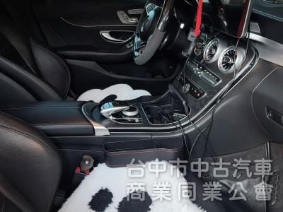 2015 C300 原版 認證 AMG 氣氛燈 柏林之音 安卓機 全景天窗 里程 10.9萬