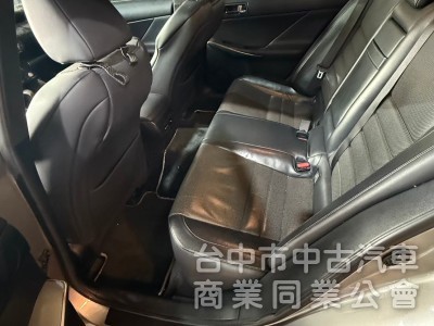 2013 頂級 IS300h F-Sport NAVI 大電池已更換 安卓機原版認證