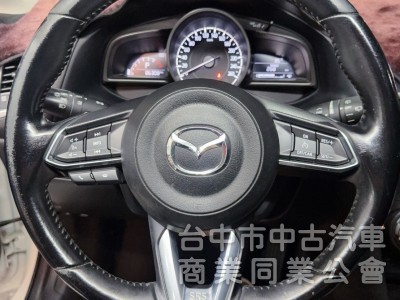 2018 MAZDA3 原版 認證 里程8萬6 免鑰匙 摸門 盲點