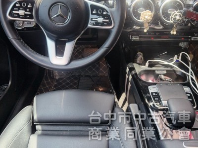 2018 BENZ A200 原版 認證  里程 8.5萬