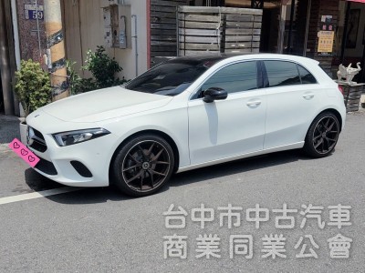 2018 BENZ A200 原版 認證  里程 8.5萬