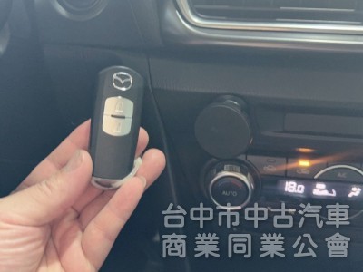 2016 MAZDA3 HUD 原版認證 盲點 LED頭燈 導航 免鑰匙