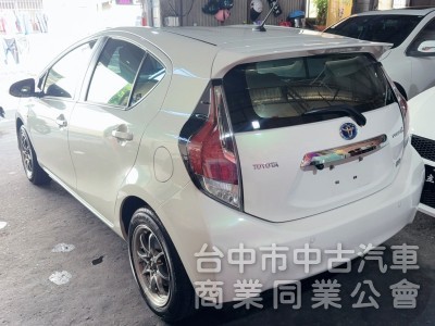 TOYOTA  PRIUS C 2016