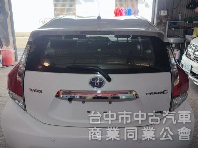 TOYOTA  PRIUS C 2016