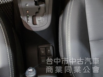 TOYOTA  PRIUS C 2016