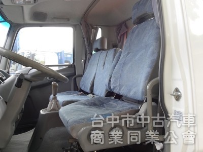 售 FUSO (中華) 11 公噸 框式附加吊桿大貨車