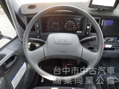 售 ISUZU (五十鈴) 11 公噸 框式附加昇降機大貨車