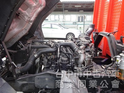 售 ISUZU (五十鈴) 11 公噸 框式附加昇降機大貨車