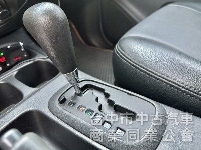 2013 TOYOTA INNOVA 2.0自排 一手車 全車原鈑件 客貨