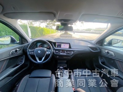 2020 BMW 118i 1.5 大改款全數位儀表 無線CarPlay 環艙氣氛燈組 全速域自動跟車 選配HK音響