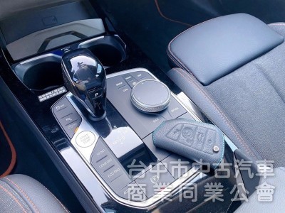2020 BMW 118i 1.5 大改款全數位儀表 無線CarPlay 環艙氣氛燈組 全速域自動跟車 選配HK音響