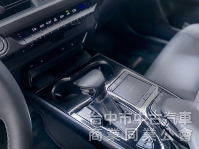 一手超低里程 全數位儀表 全速域自動跟車/停車 CarPlay