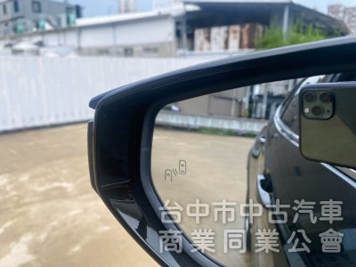 2020式 UX250h 豪華版 全速域自動跟車 車道維持置中 CarPlay 電熱椅 足踢電尾門