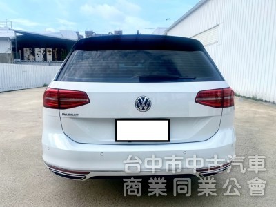 2019式 Passat Variant 330 R Line 超低里程 冷熱通風/按摩座椅 全景天窗 ACC自動跟車