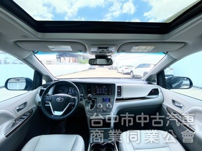 市場稀有低里程 頂規XLE AWD 原鈑原漆 300匹新引擎 8速變速系統 ACC自動跟車 後座獨立影音