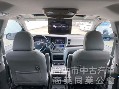 市場稀有低里程 頂規XLE AWD 原鈑原漆 300匹新引擎 8速變速系統 ACC自動跟車 後座獨立影音