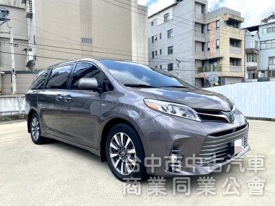 市場稀有低里程 頂規XLE AWD 原鈑原漆 300匹新引擎 8速變速系統 ACC自動跟車 後座獨立影音