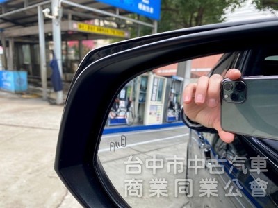 全車犀牛皮包膜防護 全速域自動跟車 車道維持置中 後座獨立影音 電池延長保固8年！