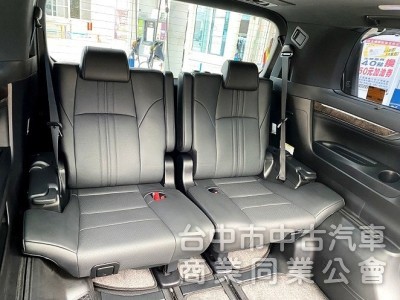 全車犀牛皮包膜防護 全速域自動跟車 車道維持置中 後座獨立影音 電池延長保固8年！