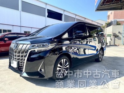 2019式 市場超低里程 僅跑2萬！新車車況 300匹大馬力 頭等艙尊榮Ottoman座椅